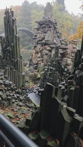 Es sind kleine Momente im Leben die glücklich machen kann, ganz egal bei welchem Wetter! #rakotzbrücke #natur #sehenswürdigkeiten #sachsen #kurzclip 