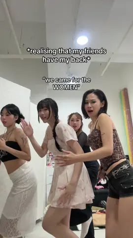 heros dont always wear capes.. they bring pads @rurusama9 @HOLOSAXUAL💗 @Akira Itsuka 