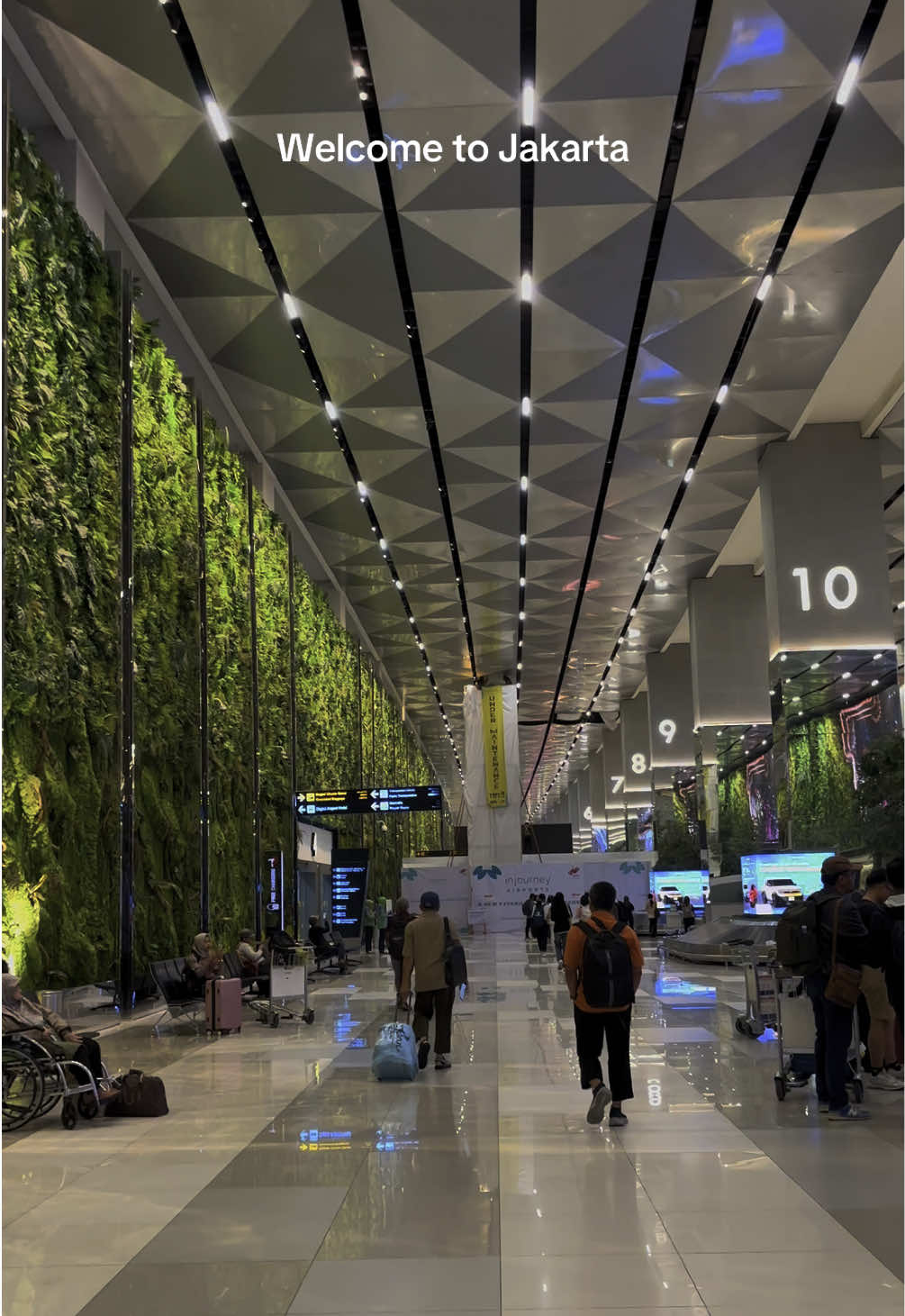 Bandara Soetta ternyata sebagus ituu 😍 #bandarasoekarnohatta #jakarta #welcometojakarta 