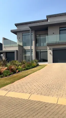 Just you’re neighborhood expert giving you reasons to live to the Eye of Africa 💚💚💚😮‍💨🔥🙌🏽 give me a call 082 364 5674 📱 #LuxuryLiving #ModernMansion #EyeOfAfricaGolfEstate #Rawson #fypシ 
