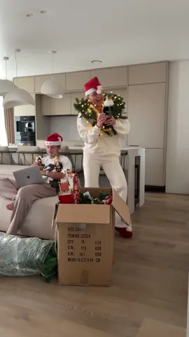 Only 10 Fridays left till Christmas 🥰🎅 Instagram @ingazuolyte #christmastime 