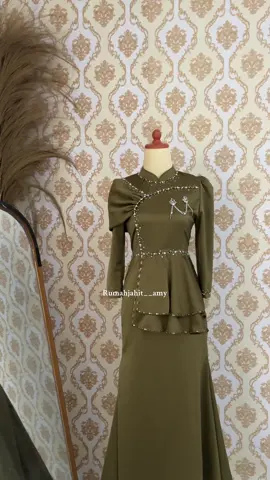 Inspirasi bridesmaid cocok bgt nih 💋💋 Kain yg aku pakai ada di krnjg ya 🔥 #rumahjahit__amy #fyp #jasajahitonline #inspirasibridesmaid #gamiskekinian #bajumelayu #bridesmaids 