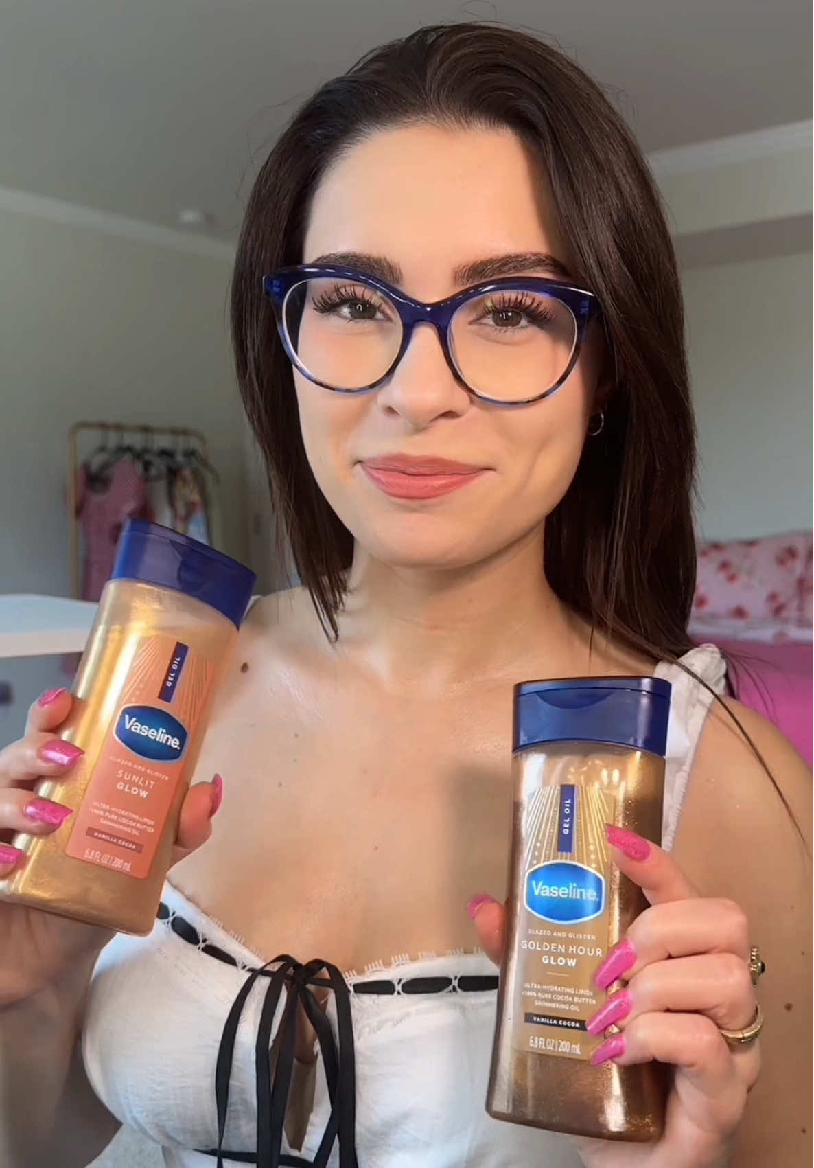 ✨ GRWM to GLOW with @Vaseline new Glazed & Glisten Gel Oils ✨ Silky, shimmering hydration + the yummiest vanilla cocoa scent. I’m obsessed. 💛 #vaselinepartner #asmr #grwm #skincare #asmrvideo