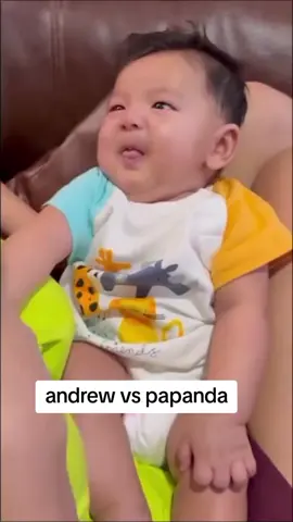 emamg sama yaa anak dan bapak suka melet2 🤣 er gak ingin ni liat melet2 bapaknya andrew 🤪#djpanda #djpandaofficials #ericarl #ericacarlina #andrewneil 