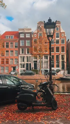 Autumn in Amsterdam. 🍂 #Amsterdam #Autumn #Holland 