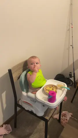 Love my foodie baby🫶  #solids #baby #eats #sahm #contentcreator 