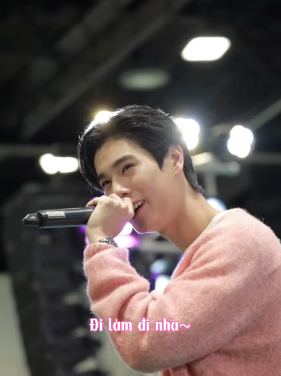 Có thể là ngủ luôn không muốn tỉnh với cái giọng này 😍😍😍 #phuwintang #phuwin #pondphuwin #ppnaravit #pondnaravit 