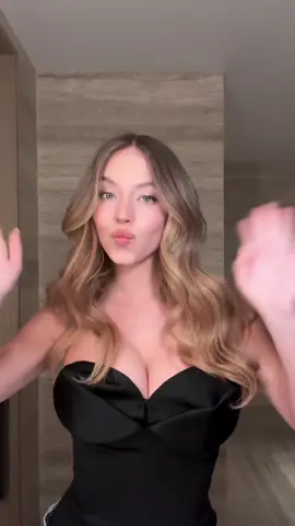 #sydneysweeney #fyp #getthisviral 