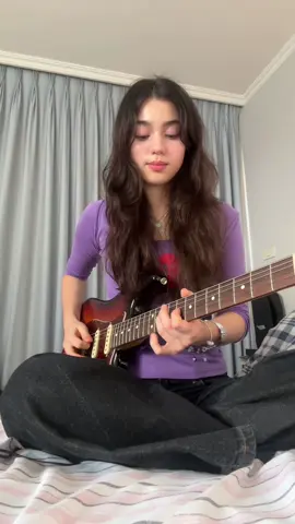 Realiti  #guitar #grimes 