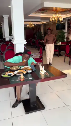 Vêm provar da boa comida dos Indianos e dos Angolanos aqui no restaurante Sky Fusion, estamos localizado na Vila de Viana, rua dos bombeiros junto ao Fresmart #massanodosreducafaray 