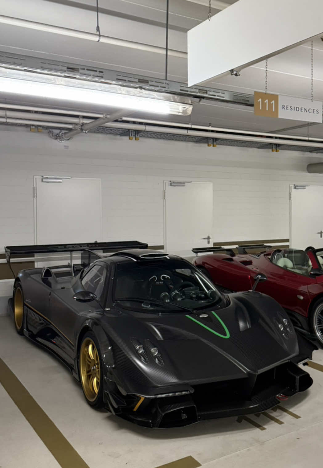 road legal Pagani Zonda R#pagani #zonda #hypercars #carspotting 