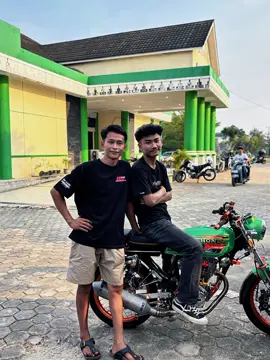 nikmati dulu🤙 #berandatiktok #herexpringsewunibos😝 #gl100 #gl100modifikasi #glcepek 