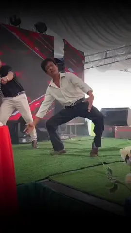 điệu nhảy chú áo sơ mi trắng .? #giaitri #giaitritiktok #LearnOnTikTok #xuhuongtiktok #xh 