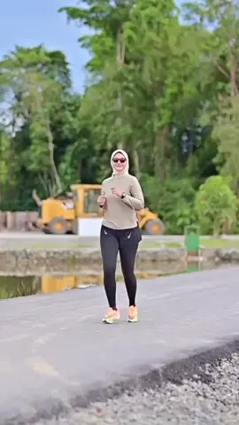 BUJANGAN.  AI SOUNDS #BUJANGAN #KOESPLUS #cpimakassar #JOGGING #PANTAILOSARI