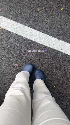 It’s been raining all week and I haven’t taken these off #rainboots #crocrainboots #crocs 
