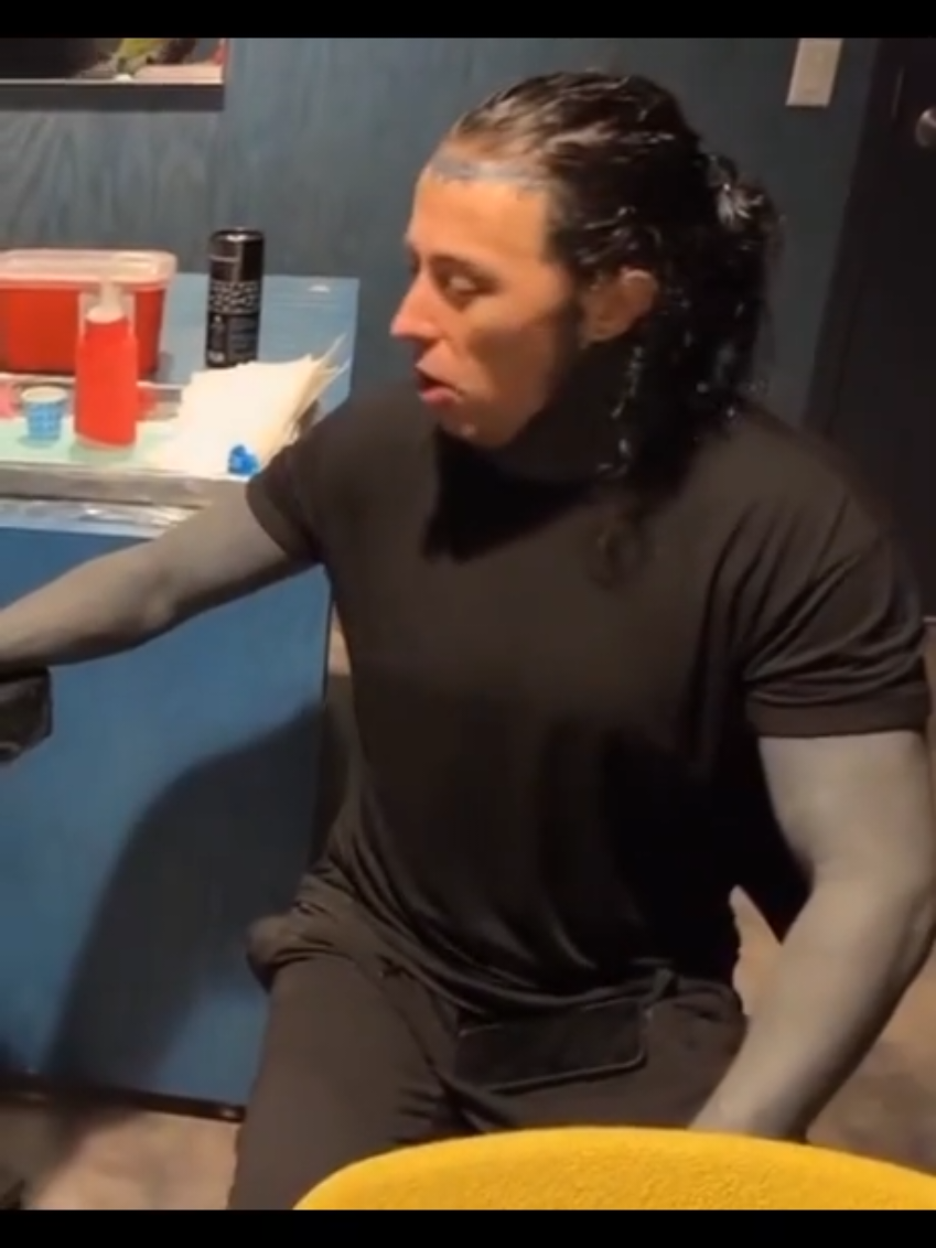 Ronnie Radke getting the blackout tattoo on his right hand - Rockzilla 2nd Leg, 2/19/2023 😍😍❤️❤️❤️❤️❤️ @ronnieradke  #ronnieradke #fallinginreverse 