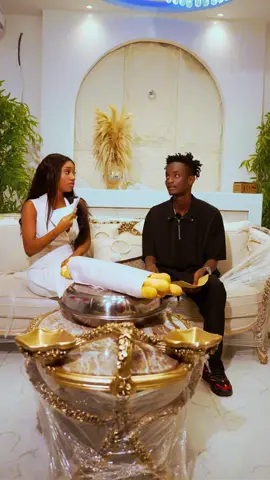 Partie 2 😂❤️ Quand ma femme et moi partons déposer nos CV chez @Diodio Glow skin 🫶🏿❤️😂, mais on nous dit de goûter tous les plats de l’immeuble 😂😂😂😂😂 Madiodio😭😂😂😂raynama