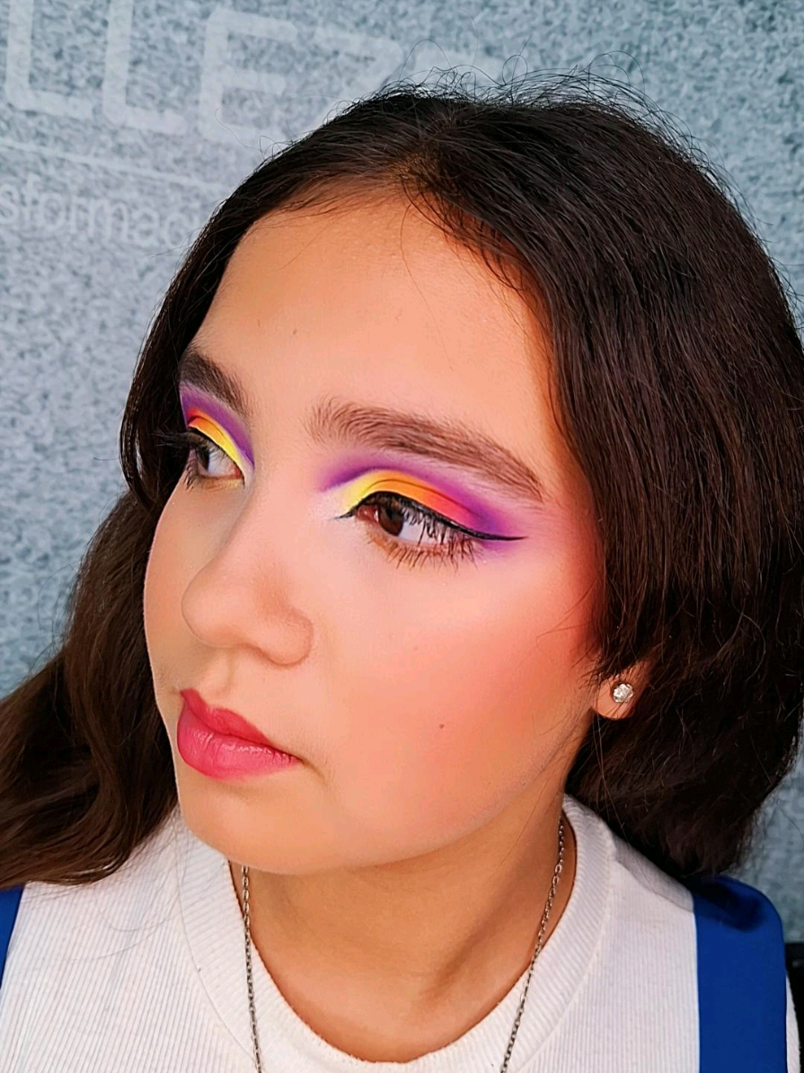 Makeup💄🎀 . . . #viraltiktok #fyppppppppppppppppppppppp #fullcolor #maquillaje #bratzdoll 