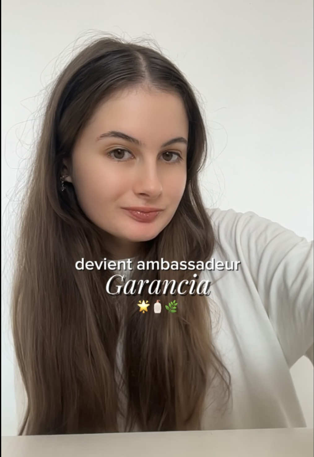 Deviens toi aussi ambassadeur·rice Garancia ! ✨ Utilise mon code de parrainage : 1960FA8EB991 pour t’inscrire sur le programme Garancia Magic Club ! J’ai reçu leur mystery box avec 4 produits iconiques : - Le Pschitt Magique Visage - Le Pschitt Magique Corps - La Crème Corps Hydratante - Le Fluide Solaire Toi aussi tu peux rejoindre l’aventure alors letsgoo 💌 @LABORATOIRE GARANCIA @Garancia Magic Club  * produits offerts, collaboration #garancia #unboxing #skincare #boxsurprisegarancia #ambassadeur 