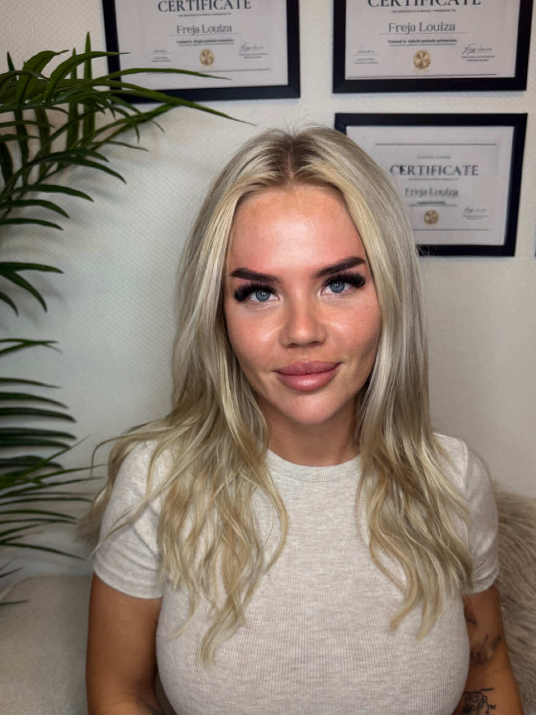 Bryn og vipper på smukkeste @_livjakobsen #louizabelleza #eyelashes 