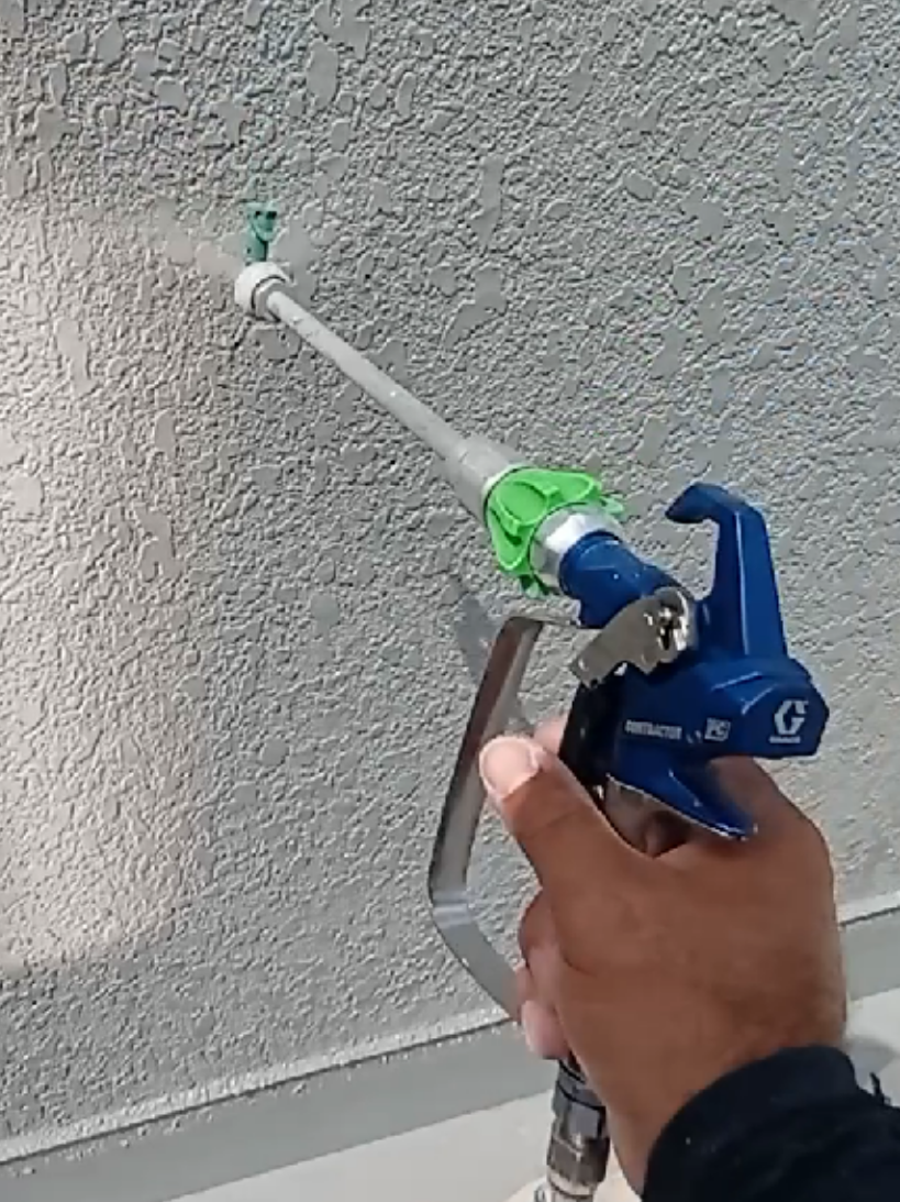 Airless Spray  aplicação da primeira camada bico 619 LP Graco  #painting #foryoupag #airless #paint #foryoupagee 