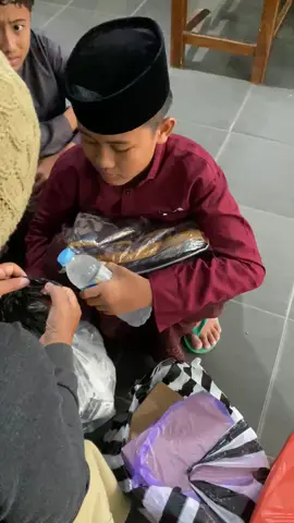 paham kan kenapa adab lebih tinggi daripada ilmu ☺️  sehat guyub rukun selalu santri pondok pesantren Queen al-falah Ploso Kediri Q-24 #santrikeren  #boikottrans7 