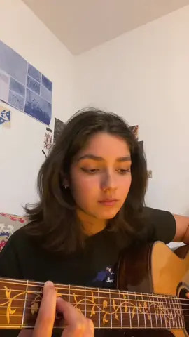 que qqn me donne des cours de théorie par pitié  @Accordage <- un mec sympa qui ressemble à regelegorila