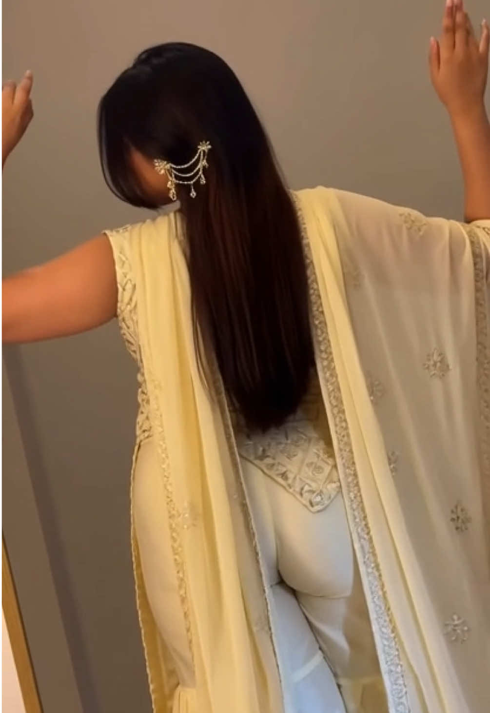 Yello Salwar  #viralvideo #salwarsuit #subscribe #capcut #1millionviews 
