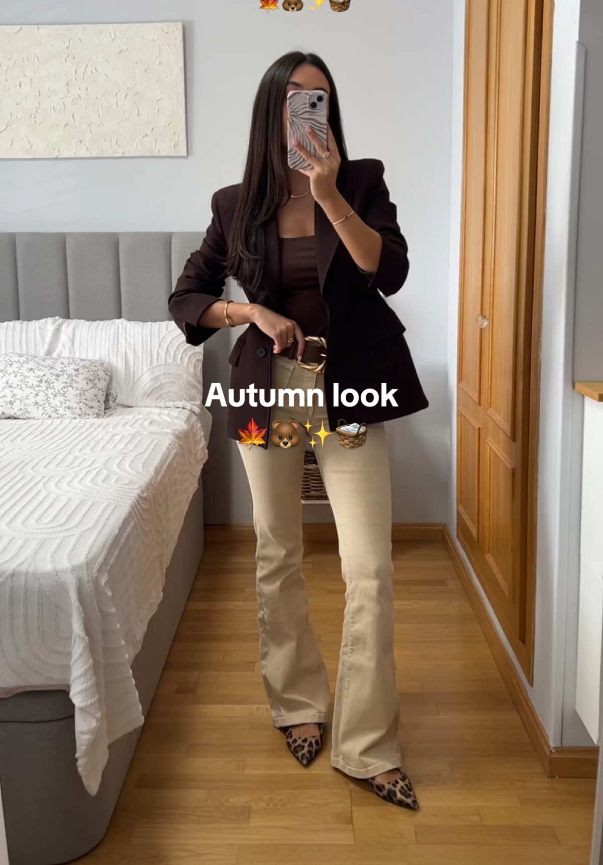 Autumn looks 🍁🤎✨>>> #lookdeldia #autumnlook #lookotoño #outfitinspo #outfitidea 