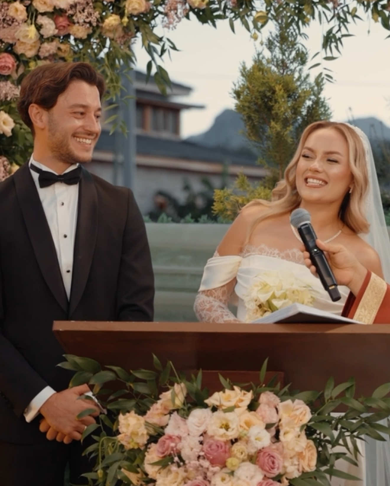 Yorumlarınızı bekliyorum 😍✨ @Halil ünlü #başakhalilwedding 