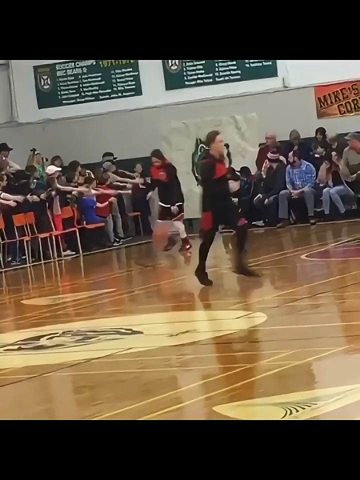 Bro got the real ones #basketball #NBA #slide - CRED: BounceHoops