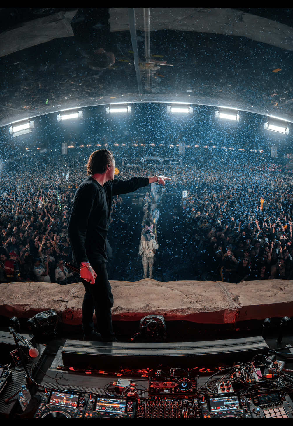 Brazil that one meant a lot. Thank you @Tomorrowland @Tomorrowland Brasil for making my dreams come true. I’m still trying to comprehend Friday night and this crazy life I get to live. Thank you all so much ❤️ #tomorrowland #festival #johnnewman #fyp #dj 