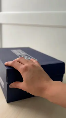 Unboxing do Olympikus Reverso 2 Off-White 🤍 Agora pular cardio não é uma opção  😅 #olympikus #olympikusreverso2 #tenisnovo #unboxingvideo #offwhitestyle 