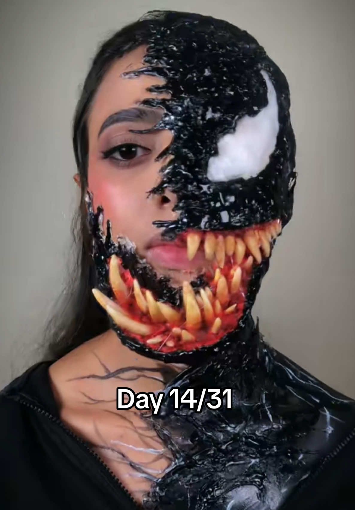 Day 14/31 - Venom 🖤🎭 #31daysofhalloween #venom #halloweenmakeup #halloweenmakeuplook #halloweenmakeupideas 