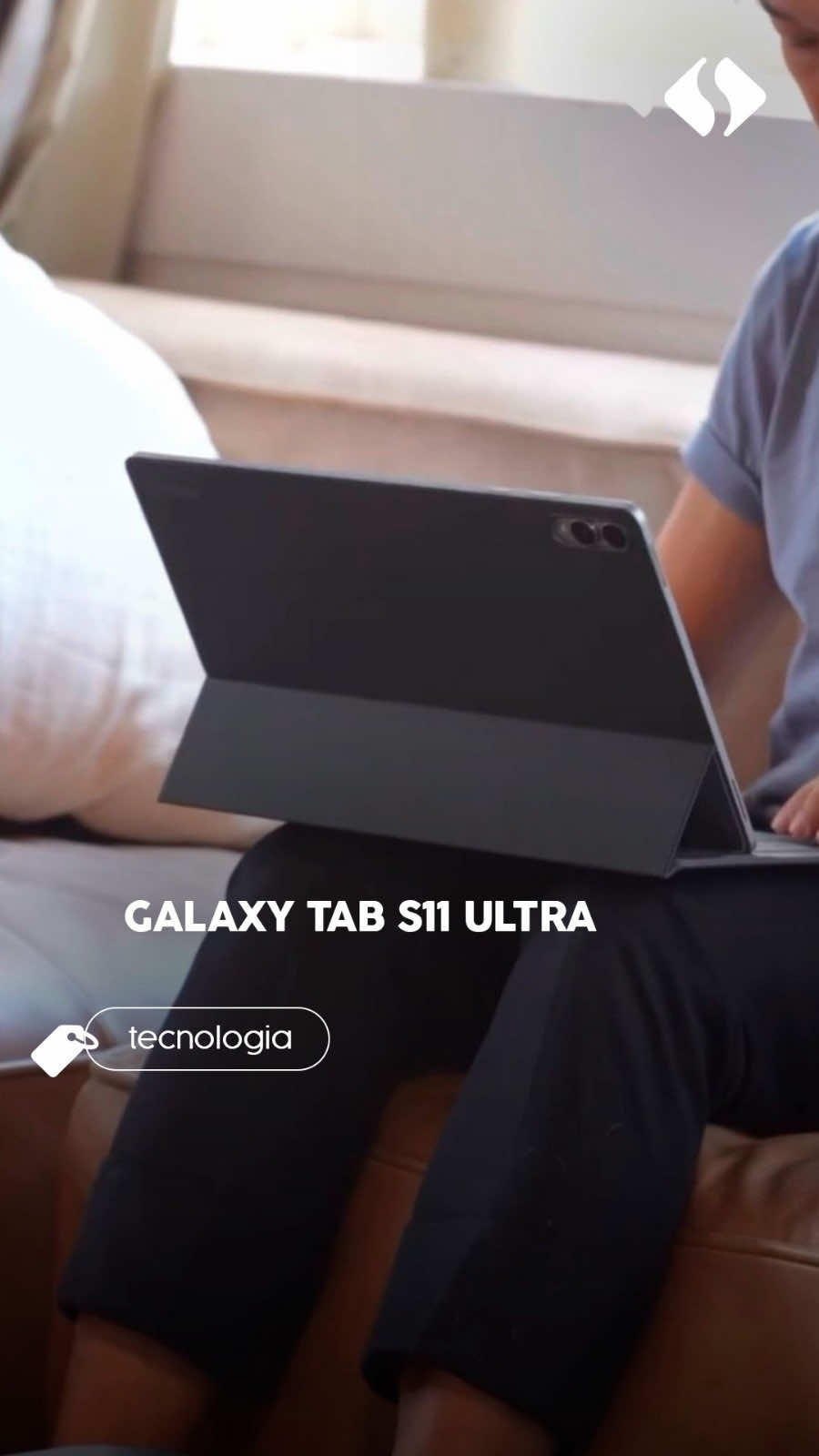 🔺Leve, poderoso e impressionante 🤩📱 🔹Com uma tela Dynamic AMOLED 2X de 14,6”, o novo Galaxy Tab S11 Ultra leva sua produtividade e criatividade a outro nível. 🔺Design super fino, desempenho incrível e bateria que te acompanha o dia inteiro.  #ShoppingChina #ComprasParaguay