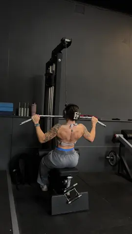 the best session in my week! #fyp #GymTok #gymgirls #backworkout #gymrat 