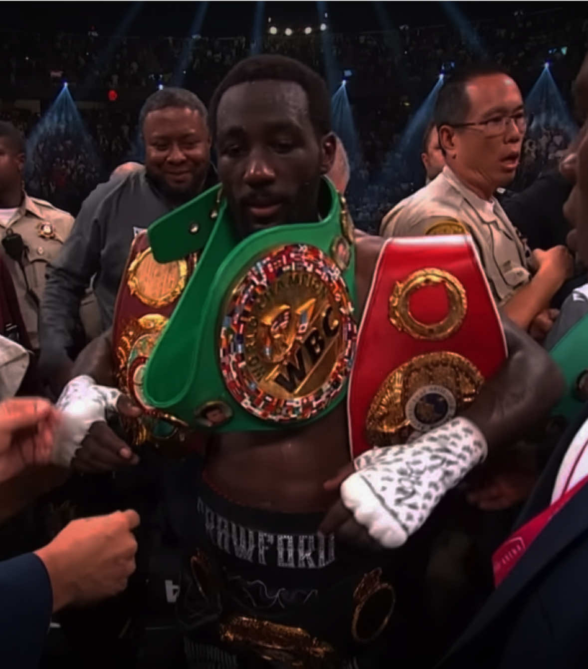 Crawford is a real winner in life! 👑 || #terencecrawford #edit #boxing #goat #viral 