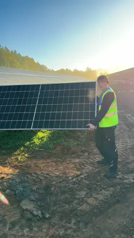Today we installed the last module — the work is completed ✅.                                      Dnes jsme nainstalovali poslední modul — práce je dokončena ✅#prahacity❤️ #solarsystem #solarenergy #сонячніпанелі #gprimeenergy 