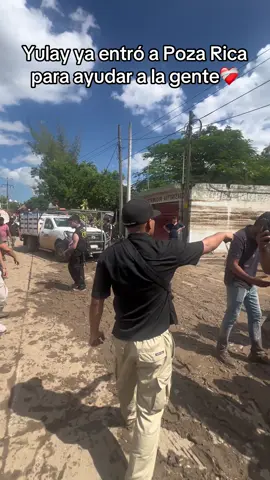 Yulay llega a poza rica con ayuda para la gente #yulay #pozarica #veracruz #ayudando 