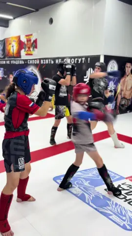 Тренировки по тайскому боксу🥊🥊🥊 Дети вторник, четверг и суббота на 16:00 до 17:00 Взрослые вторник четверг и суббота на 17:00 до 19:00 Индивидуальные тренировки А так же со следующей недели открывается группа тайского бокса для девушек, понедельник среда и пятница на 9:00 #prosto_sportsmenn #kik #спортсмены #весьмир #новаяжизнь     