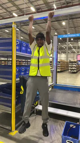 That Maui wha 😤🫡 #fyp #mauiwowie #warehouse #viral #worklife 