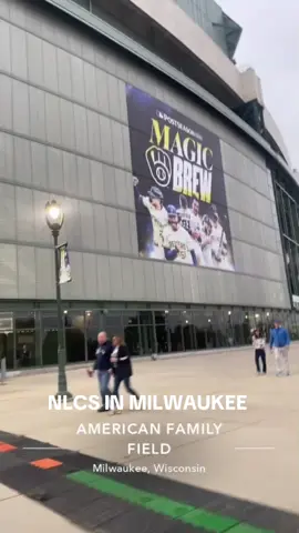 #fyp #milwaukee #brewers #ladodgers #dodgers  2025 postseason in Milwaukee, Brewers came up short in game 1 unfortunately with bases loaded in the 9th inning, better luck for today with my Brew crew🍻🍺