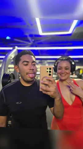 y seguimos 💪🦵🍑🍒😏