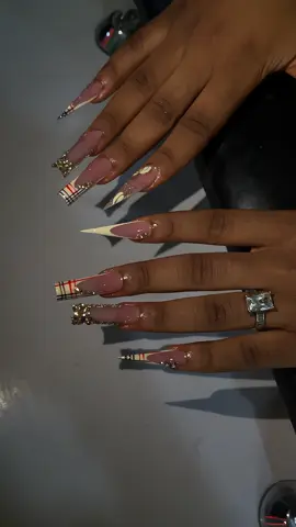 Sets 💋. Location: Bamenda  #nailart #bamendagirl🇨🇲🇨🇲 #longnails #nailtechbamenda #nailsartvideos 