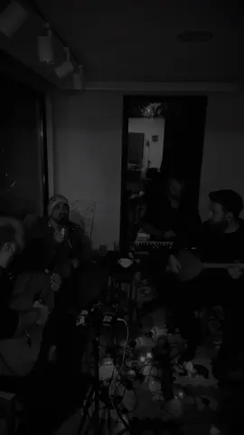 “Alışırım” #takılmaca #keşfetteyiz #fikretdedeoglu #akustik #müzik 