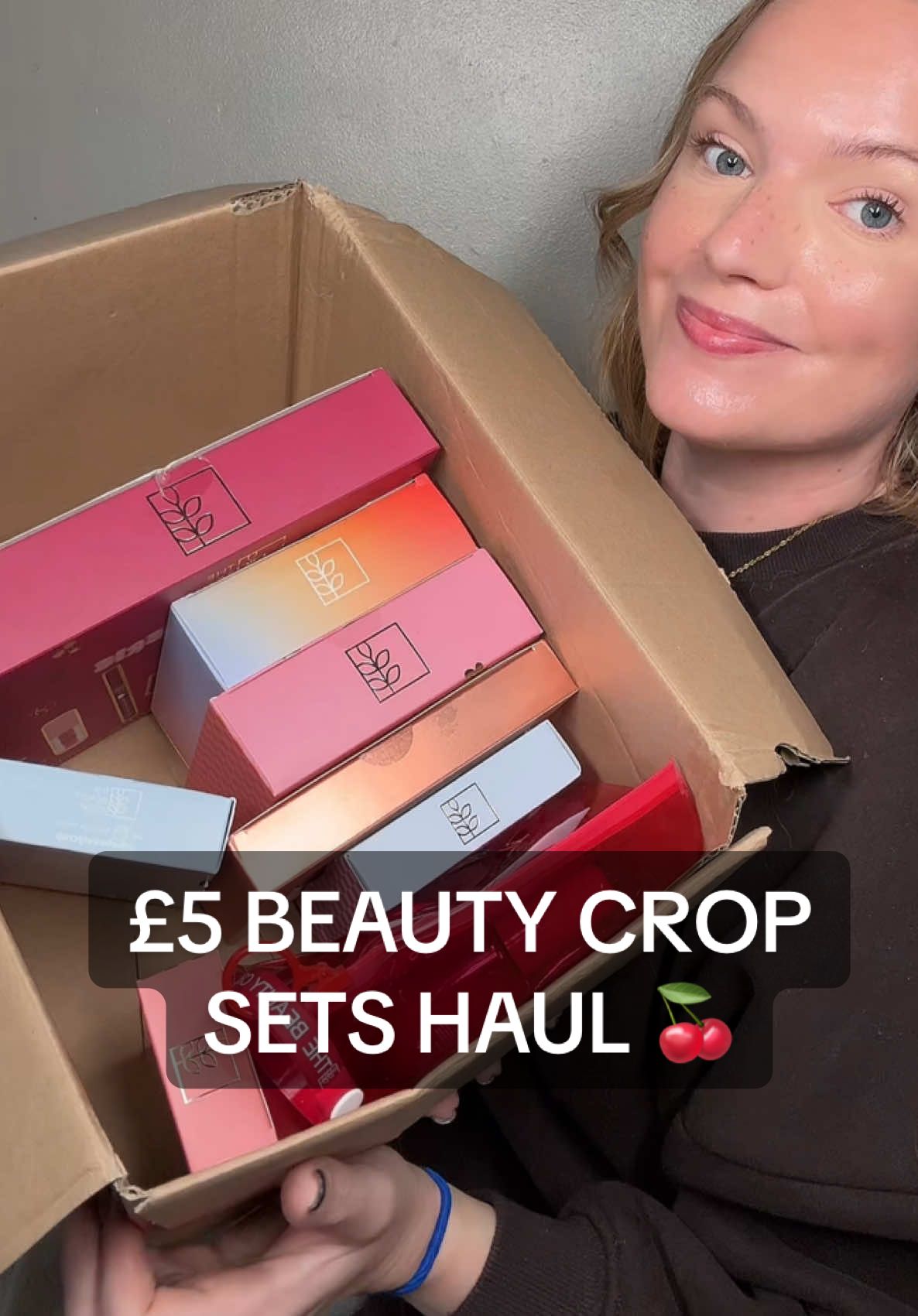 Great stocking fillers!!!❤️🎄 #thebeautycrop #beautycrop #thebeautycropsets #stockingfillers #tiktokmademebuyit 