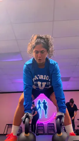 Turn up Tuesday @Ma'am Cave Fitness with my favorite Coach Ruth @user1776369976279 Arms bursting like a water balloon! Arm Day was 🤌🏽💋#GymTok #mcallentx #fitnessjourney #girls #rgvfitness956 