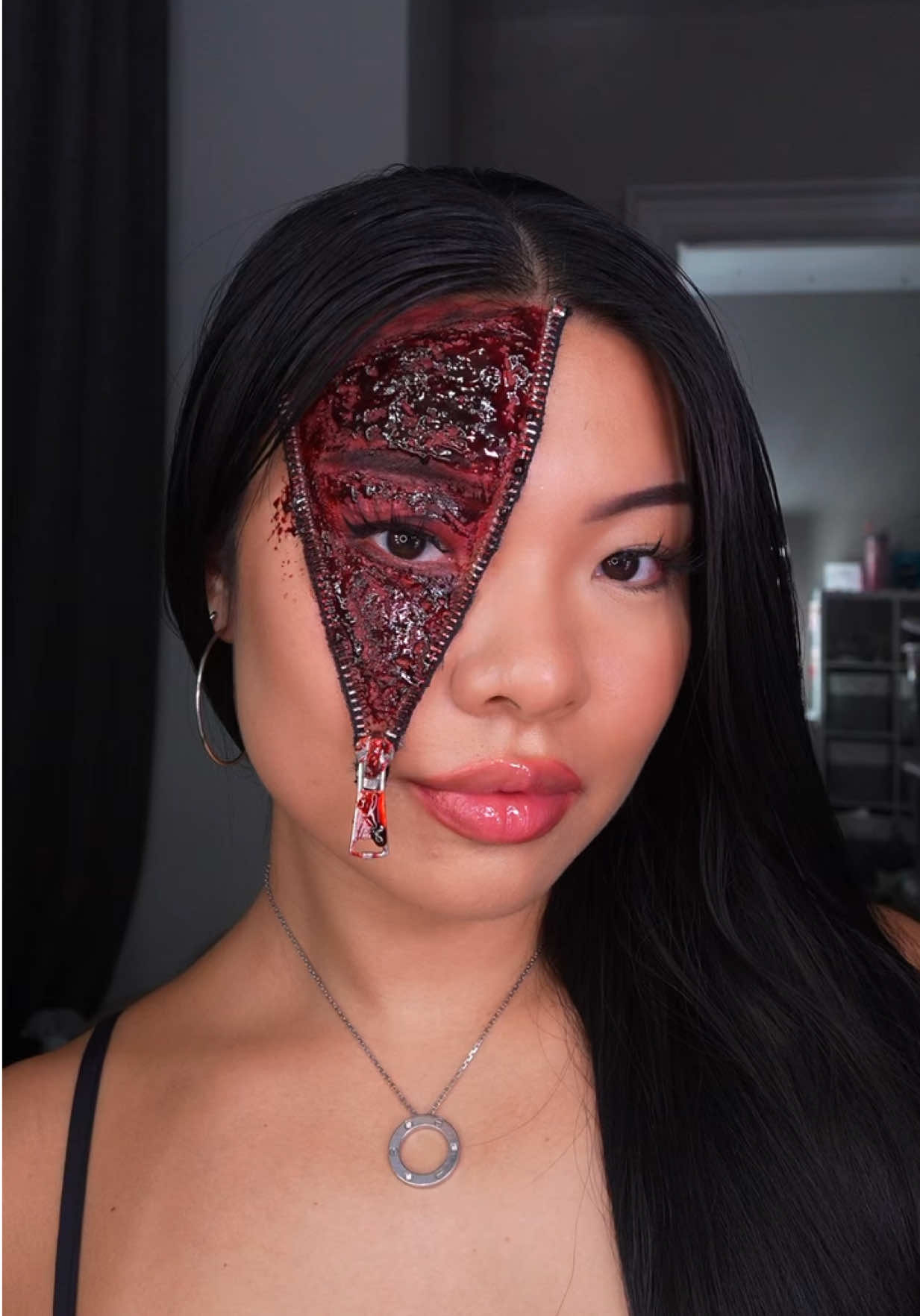 Zipper Face Halloween makeup 🩸#halloweenmakeup #sfxmakeup #scarymakeup #halloween2025 #Zipperface   