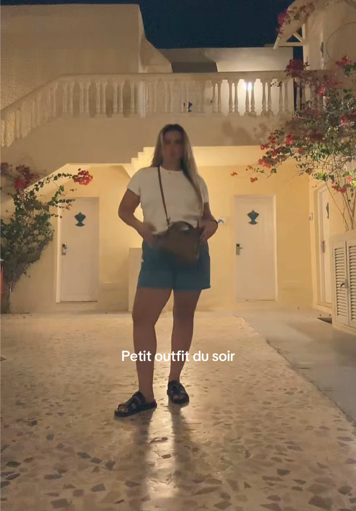 Juste pour vous narguer du temps ici 🌞 #vacances #djerba #outfit 