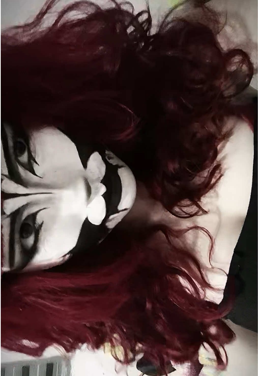 fiz uma comunidade no WhatsApp p engajamento de contas alt, dicas de makes e bate papo(fz amigos). . . . #anninhacoitadinha #subculturagotica #fypシ゚viral #biscoito🍪 #gotica 